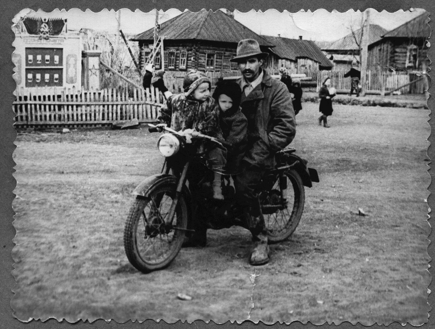 Сыновья - История России в фотографиях