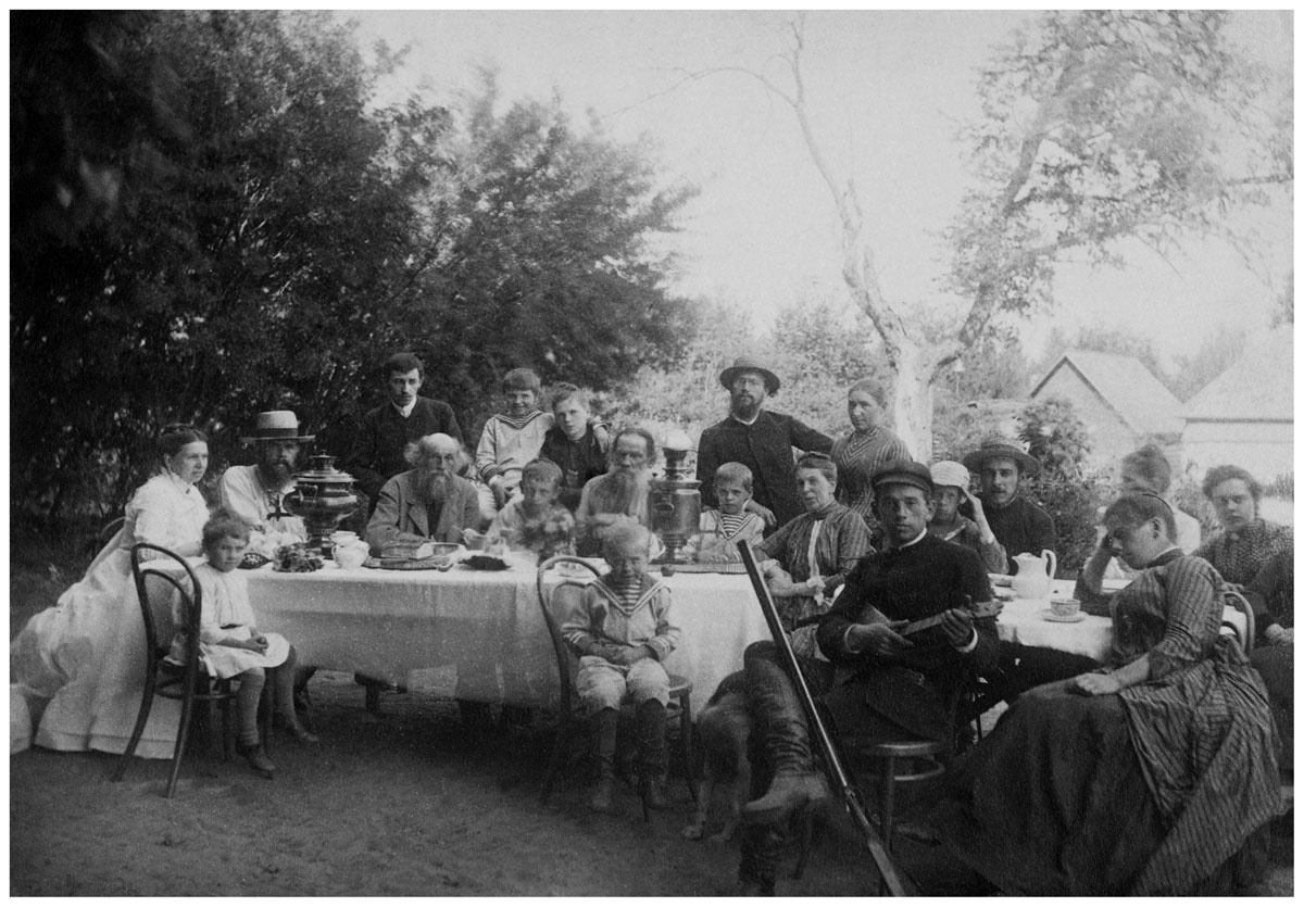 На виду у всех. Будни Льва Толстого - История России в фотографиях