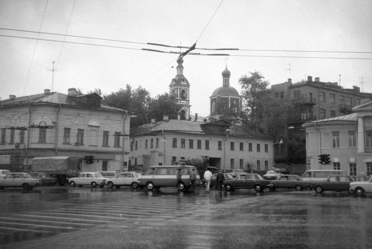 Прогулки по городу с Алексеем Быстровым - История России в фотографиях