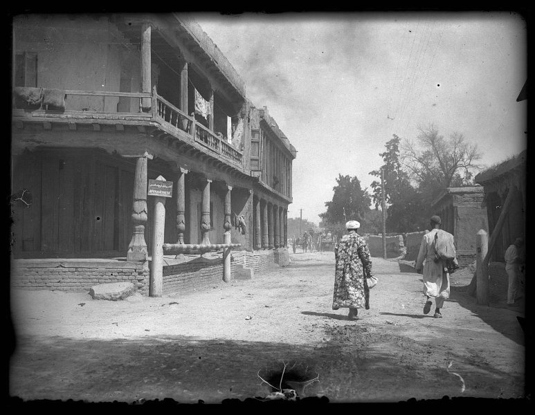 Фильмдер мен сериалдардағы жалаңаш актрисалар Смотреть сперму в көз