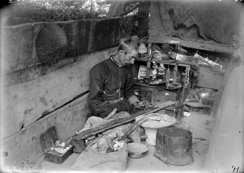 Ювелирная мастерская в Гошаванке, 1914 - 1916, Елизаветпольская губ., с. Гош. Современная Армения. Выставка «Дореволюционная Россия: производство» с этой фотографией. Из архива Николая Марра «Этнографическая коллекция о Закавказье».
