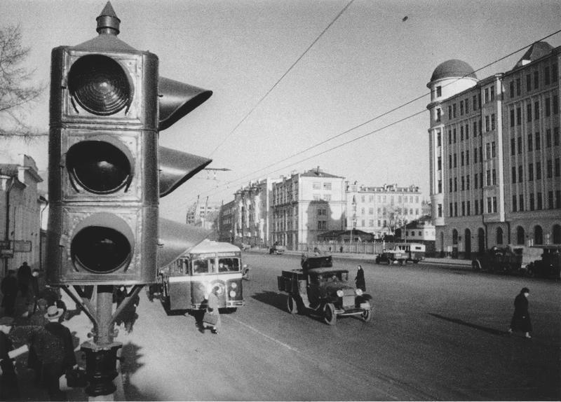 Первый светофор в москве фото