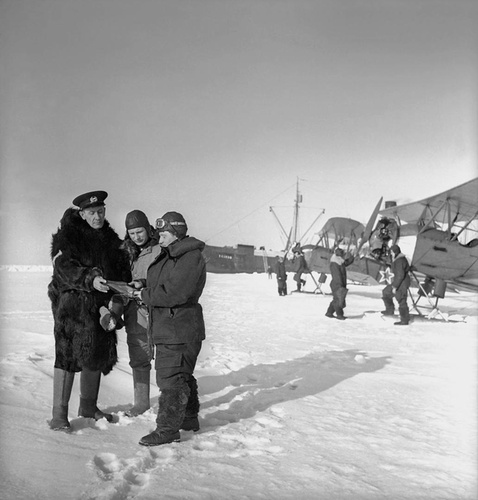 Рейс атомного ледокола «Ленин». Встреча с летчиками на льдине, 1959 год