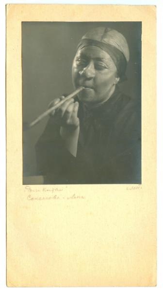 Е. А. Соколова в роли Амы. Спектакль «Рычи, Китай», 1926 - 1929