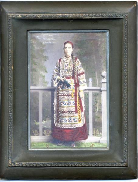 Портрет женщины в народном костюме, 24 августа 1886, г. Москва