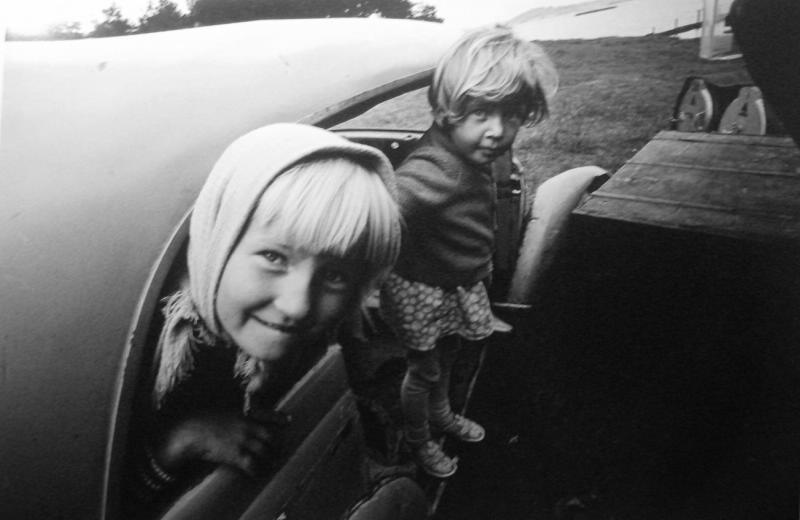 Дети на съемочной площадке фильма «Садуто-туто», 1974 год, Литовская ССР, г. Лаздияй. Выставка «Фотографии Юозаса Будрайтиса» с этим снимком.