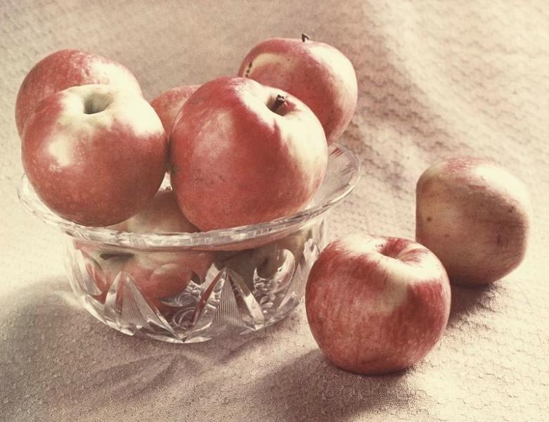 Яблоки, 1960-е