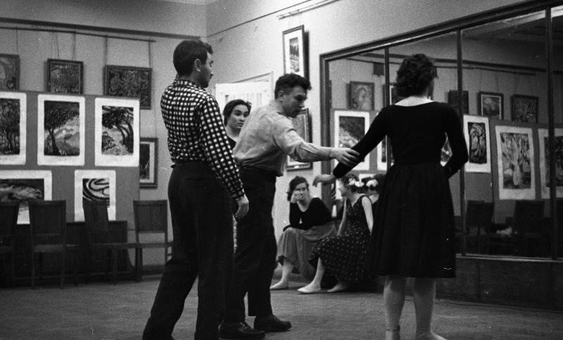Занятие в хореографической студии, 1963 - 1964, г. Москва
