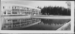 Первая проходная Института физики высоких энергий, 1969 - 1974, Московская обл., пгт. Протвино. Из серии «Институт физики высоких энергий в Протвино».В 1989 году поселок городского типа Протвино был преобразован в город областного подчинения.