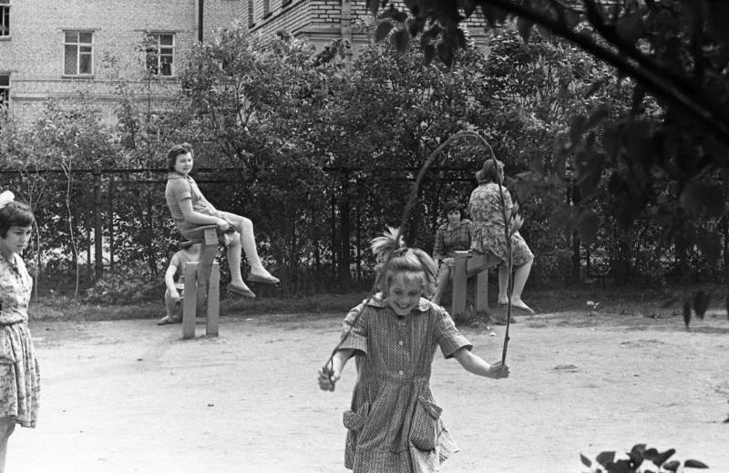 Детский приемник в Пушкине. Время игр, 1963 год, Ленинградская обл., г. Пушкин