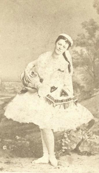 Портрет танцовщицы с кувшином, 1870-е, г. Санкт-Петербург