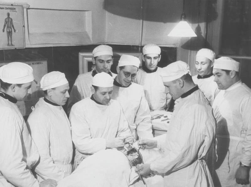 Операция, 1930-е