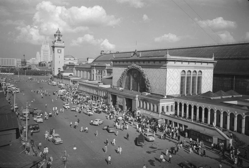 Площадь, наземный вестибюль станции «Киевская» Кольцевой линии метрополитена, Киевский вокзал, 1953 - 1955, г. Москва
