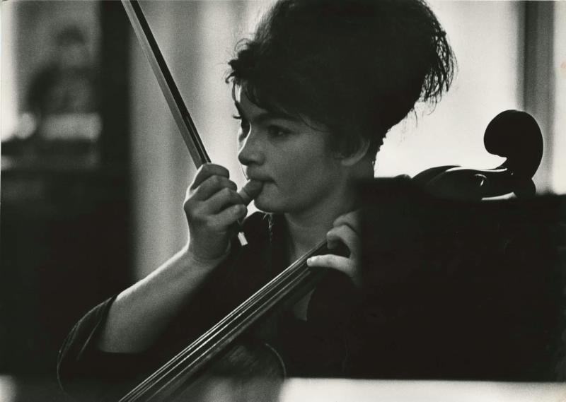 Портрет виолончелистки, 1960 - 1965, г. Москва
