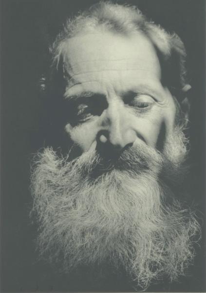 Священник, 1931 год. Выставка «"Несокрушимая Мэгги" в СССР» с этой фотографией.