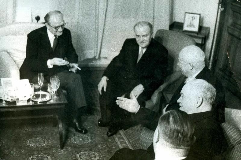 Встреча на высшем уровне, 15 - 19 мая 1956, г. Москва. 