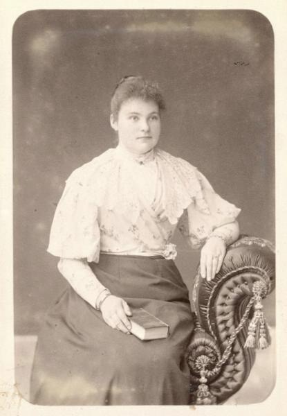 Портрет молодой женщины, 1895 год, г. Санкт-Петербург