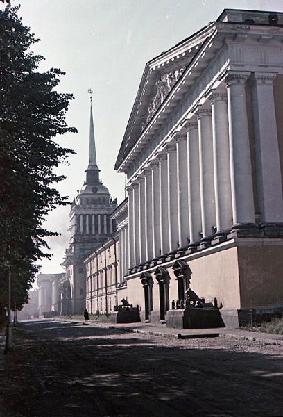 Адмиралтейство, 1960-е, г. Ленинград. Выставка «Главное Адмиралтейство» с этой фотографией.&nbsp;