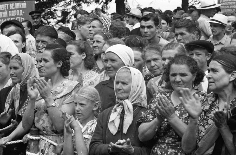 Праздник на озере Круглое. Зрители, 1958 год, Московская обл., Краснополянский р-н
