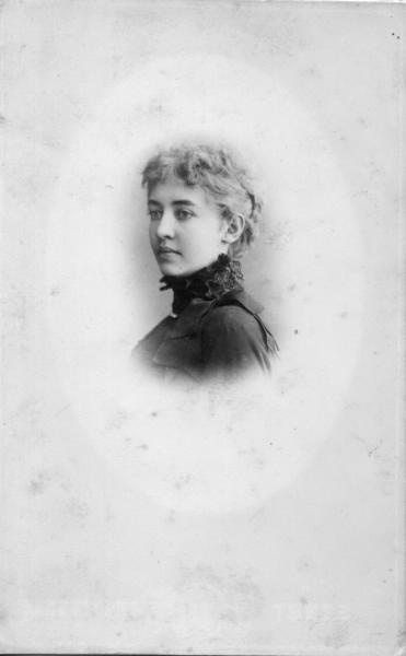 Портрет молодой женщины, 1890-е, г. Тверь