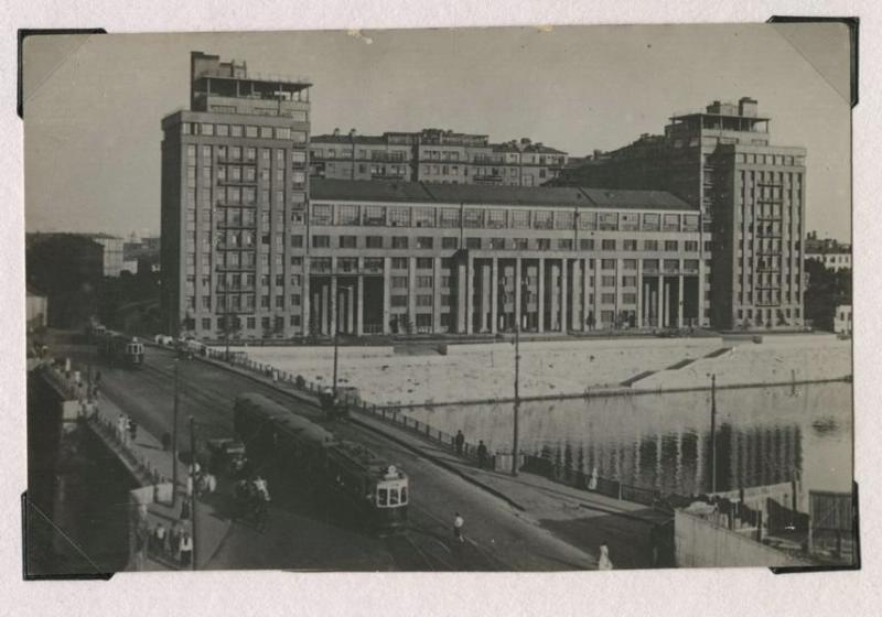 Дом правительства (Первый Дом Советов), 1931 - 1939, г. Москва. Построен в 1931 году.