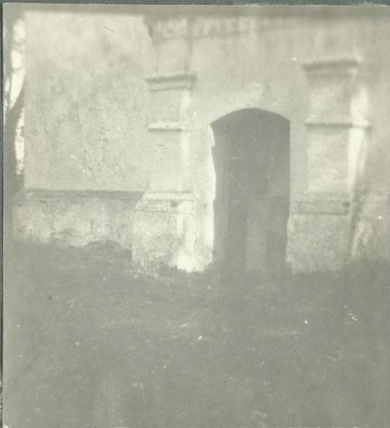 Дверь, 1914 - 1918. Из серии «Хроники жизни полевого госпиталя».