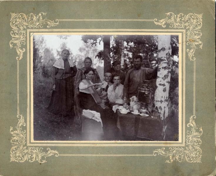 Пикник в деревне, 1911 год, дер. Шубино