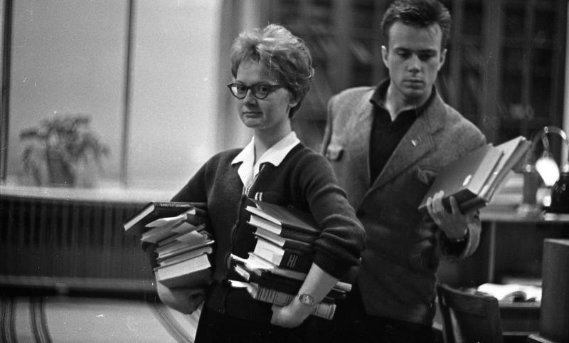 В библиотеке, 1963 - 1964, г. Москва