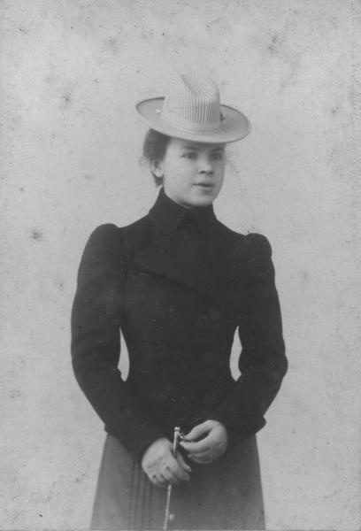 Портрет девушки в светлой шляпе, 1901 год, г. Санкт-Петербург