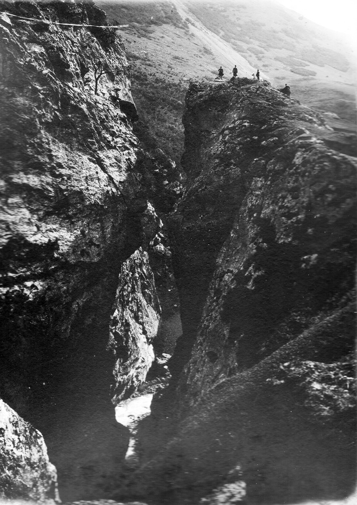 Фото Кадаргаванский каньон. Северная Осетия, 1911 год, Осетия - История  России в фотографиях
