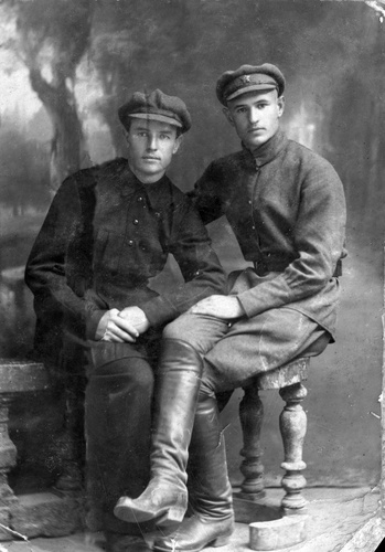 Андрей Михайлович Шевченко с другом, 1 августа 1928 - 31 декабря 1929, г. Москва