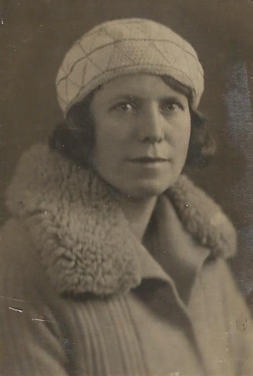 Женский портрет, 2 января 1918 - 1 декабря 1926, г. Петроград. Ирене Белова.&nbsp;Выставка «Петербургские шведы» с этой фотографией.