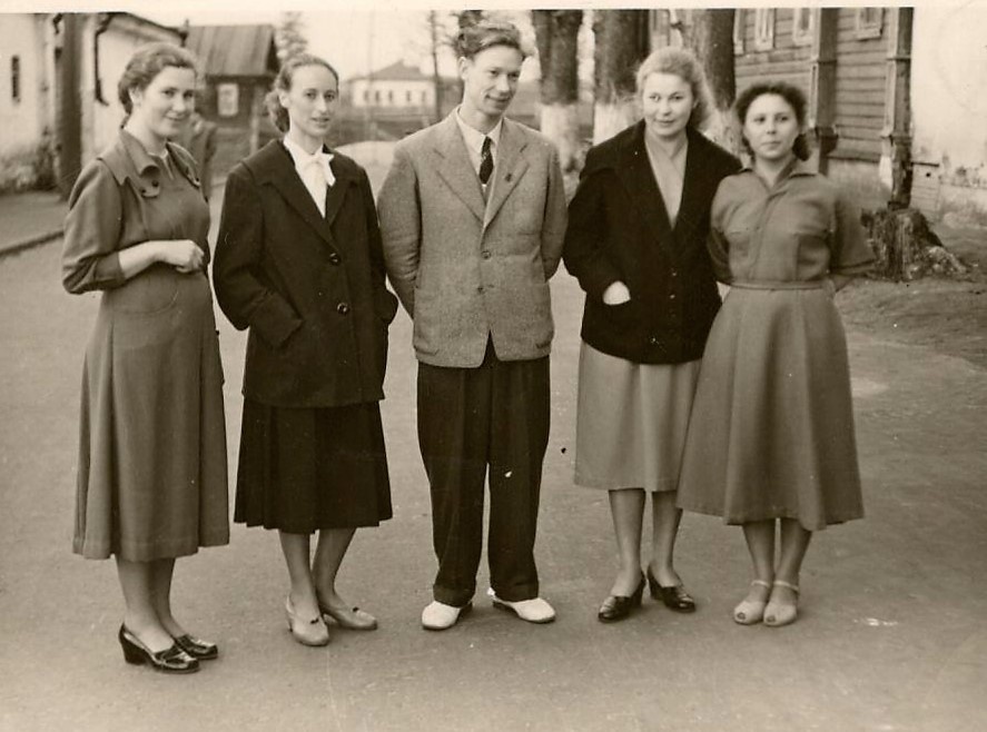 Сентябрь 1958. Советские актрисы из 50-х годов. Что носила белорусская молодежь в 50 годы.