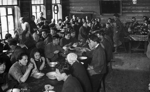 Коммунары обедают, 1927 - 1931, Московская обл., с. Костино