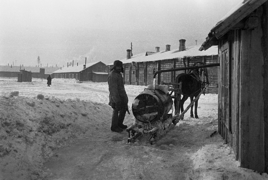 Из серии «Уралмашстрой», 1931 год, г. Свердловск. Ныне Екатеринбург.