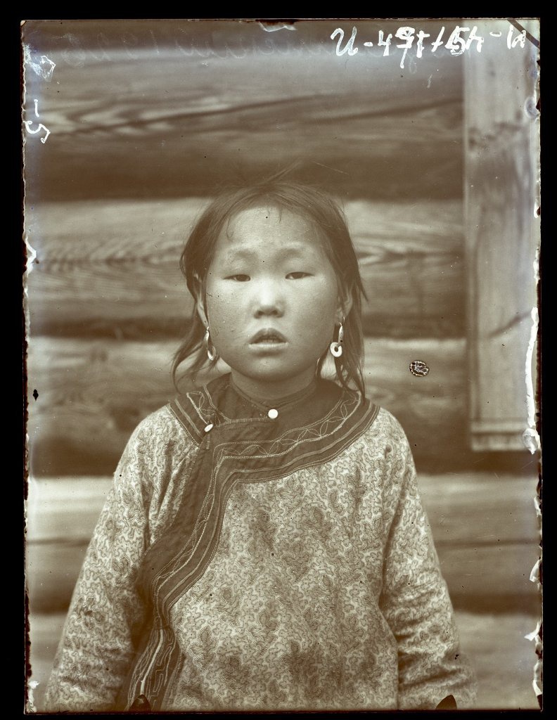 Девочка пяти лет, 1926 год, Амурская обл.. Нанайцы.Выставка «В фотообъективе Кунсткамеры: антропологическая фотография» с этой фотографией.&nbsp;