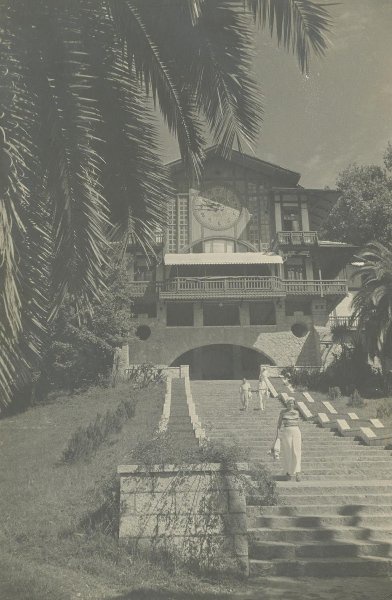 Отдых в Абхазии, 1926 год, Абхазская АССР. Выставка «Абхазия» с этой фотографией.&nbsp;