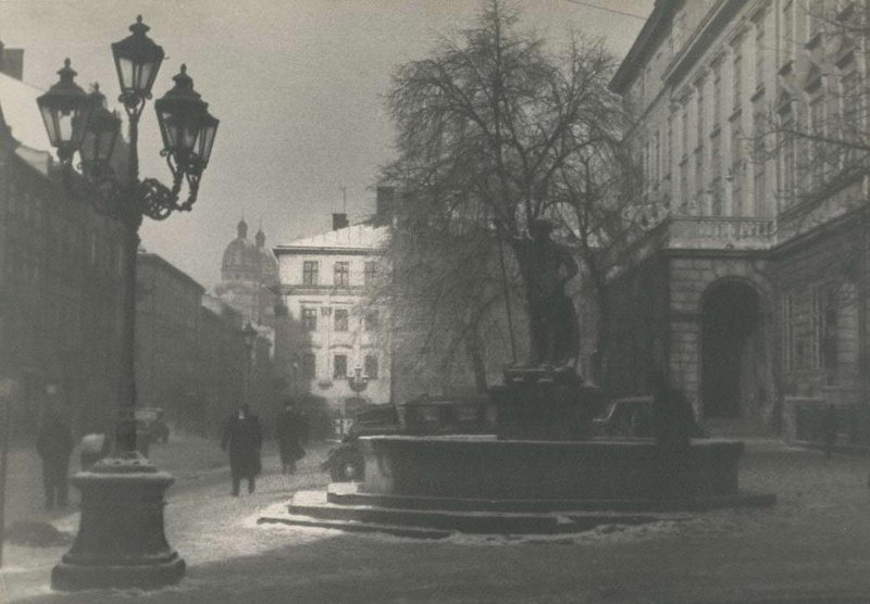 Фонтан Нептуна, 1941 год, Украинская ССР, г. Львов