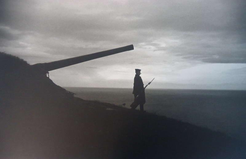 Правый край Великого фронта. Остров Кильдин, 1942 год. Видео «Роберт Диамент»,&nbsp;выставка «Фотограф Роберт Диамент» с этой фотографией.
