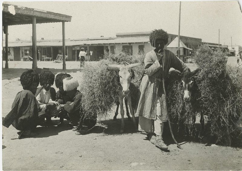 Без названия, 1928 год, Туркменская ССР. Выставка «Советская несоветская Туркмения» с этой фотографией.