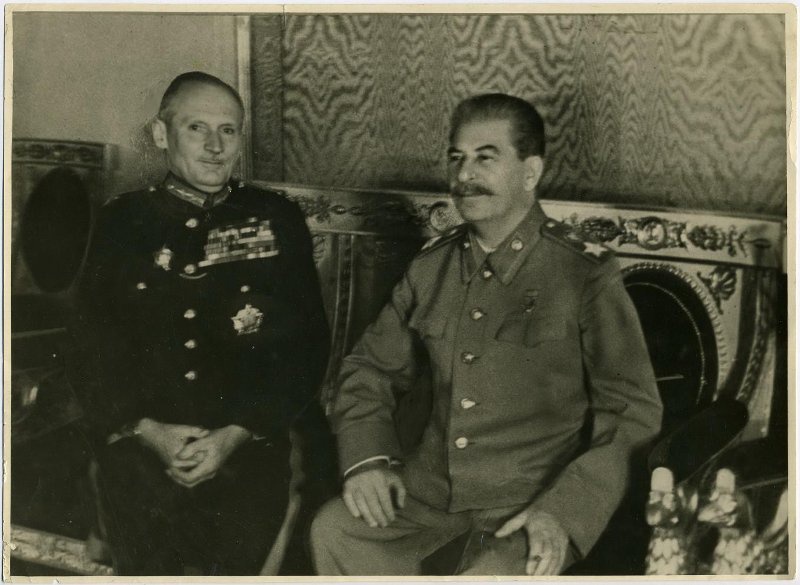 Иосиф Сталин и Бернард Лоу Монтгомери, январь 1947, г. Москва