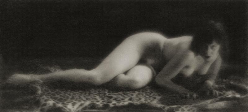 Ню. Темная тональность, 1930-е. Выставка «Жертва ню. Эротические снимки Александра Гринберга» с этой фотографией.&nbsp;