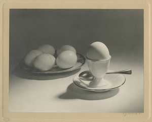 Диетические яйца, 1939 год. Выставки&nbsp;«Food фотография», «Объекты, детали, фактуры. Фотографии Александра Хлебникова» и «А где же яйца?» с этой фотографией. 