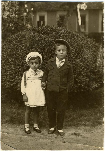 Из семейного альбома, 1930-е. Выставки&nbsp;«10 модных фотографий: 1930-е» и «Мода ХХ века в 100 фотографиях» с этим снимком.