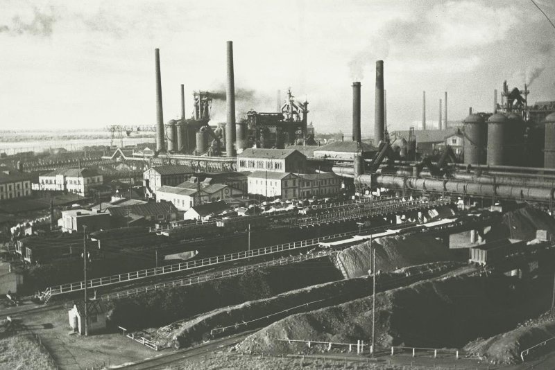 Днепродзержинский металлургический завод, май 1941, Украинская ССР, г. Днепродзержинск. С 2016 года – город Каменское.&nbsp;