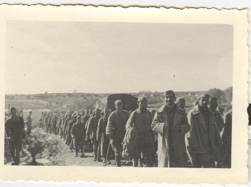 Колонна военнопленных, сентябрь 1941