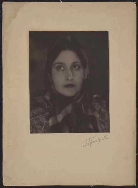 Портрет киноактрисы Ольги Третьяковой, 1928 год