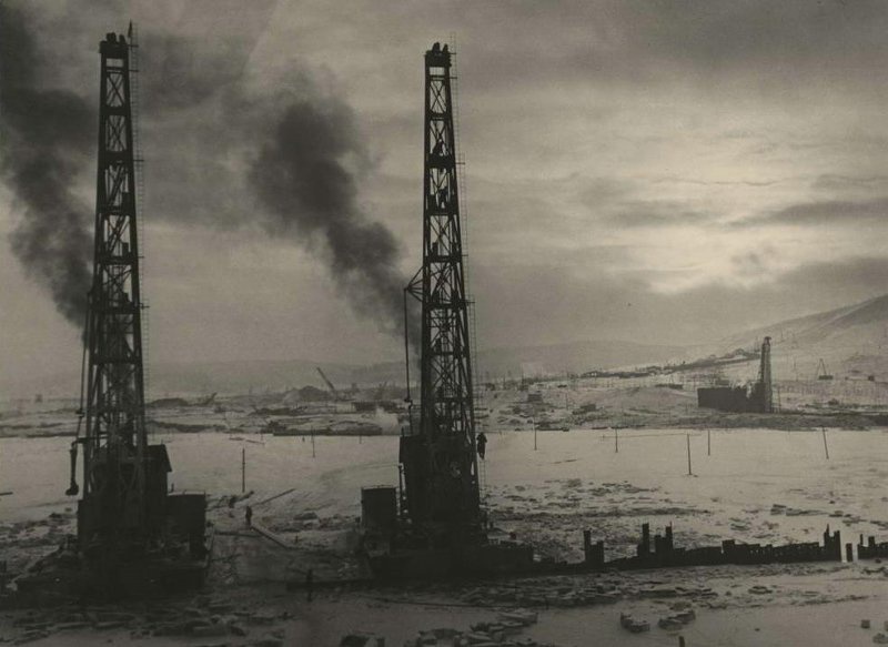 Строительство Куйбышевской ГЭС, 1950 год, Куйбышевская обл., г. Жигулевск. С 1958 года – Волжская ГЭС имени Ленина, ныне – Жигулевская ГЭС. В 1991 года Куйбышевская область переименована в Самарскую.