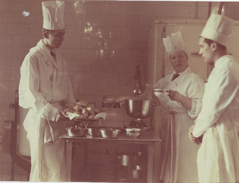 На кухне ресторана в гостинице «Националь», 1960-е, г. Москва. Выставка «С пылу, с жару!» с этой фотографией.&nbsp;