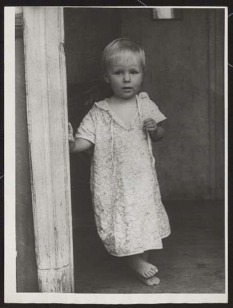 Утро, 1960-е. Выставка «С добрым утром, товарищи!» с этой фотографией.